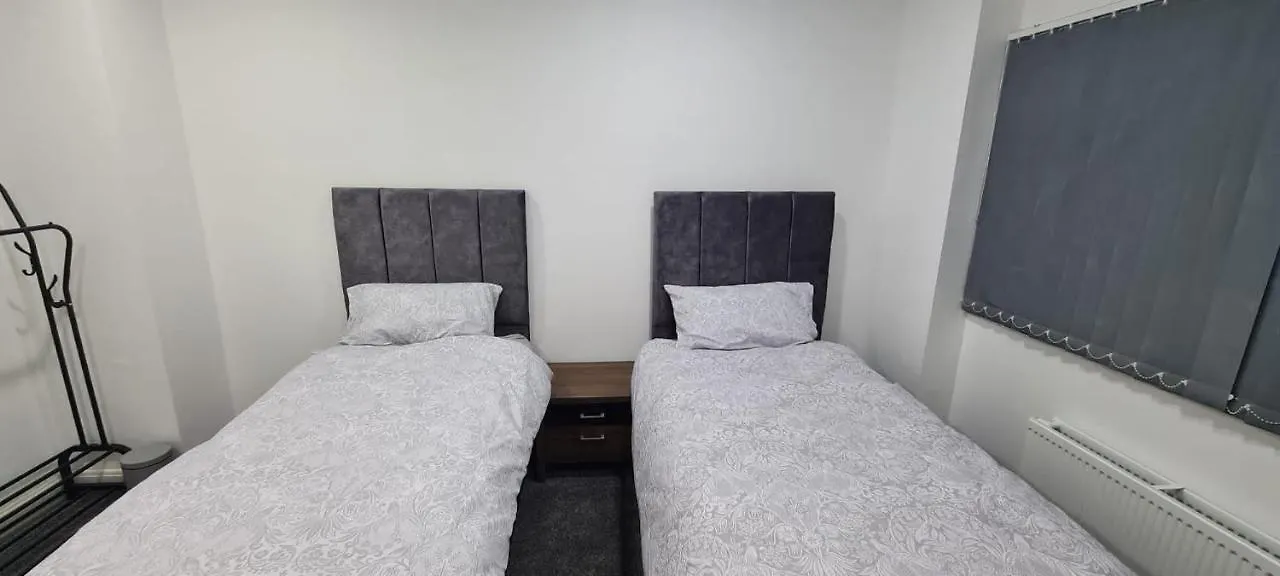 3 Bedroom Home - Meadowhall, Magna, Utilita Arena, Free Parking, Garden Rotherham