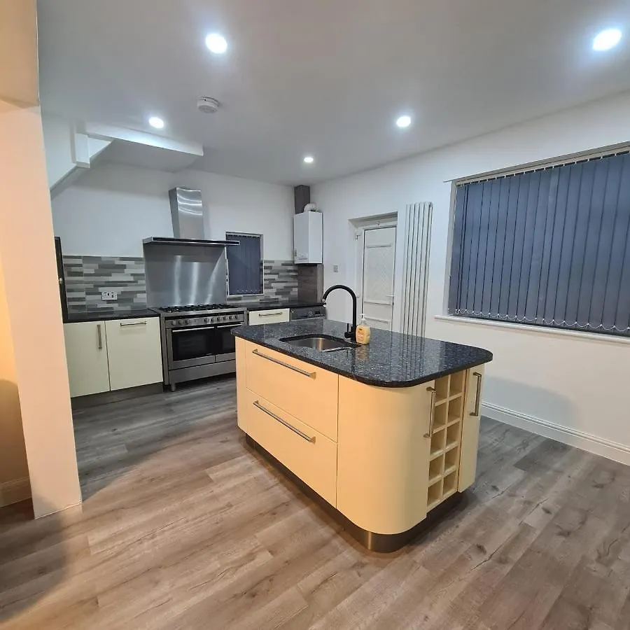 Prázdninový dům 3 Bedroom Home - Meadowhall, Magna, Utilita Arena, Free Parking, Garden Rotherham Velká Británie